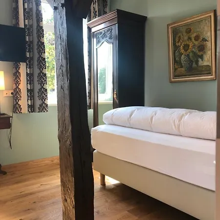 Anno 1848 Hotel 3*