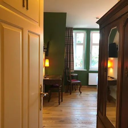 Anno 1848 Hotel 3*